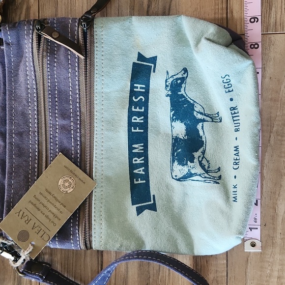 🆕CLEA Ray RePurposed Canvas purse Bag farm fresh cow Graphic - Picture 2 of 4